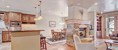 Townhouse, 4 soverom | Eget kjøkken | Kjøleskap, mikrobølgeovn, ovn og kokeplater