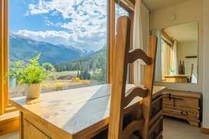 公寓式客房, 2 间卧室 | 2 多间卧室、办公桌、笔记本电脑工作区、熨斗/熨衣板