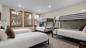 House, 5 Bedrooms | 5 bedrooms, laptop workspace, iron/ironing board, free WiFi