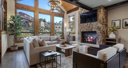 Incredible Executive Private Pet Friendly Home - LR902 by RedAwning