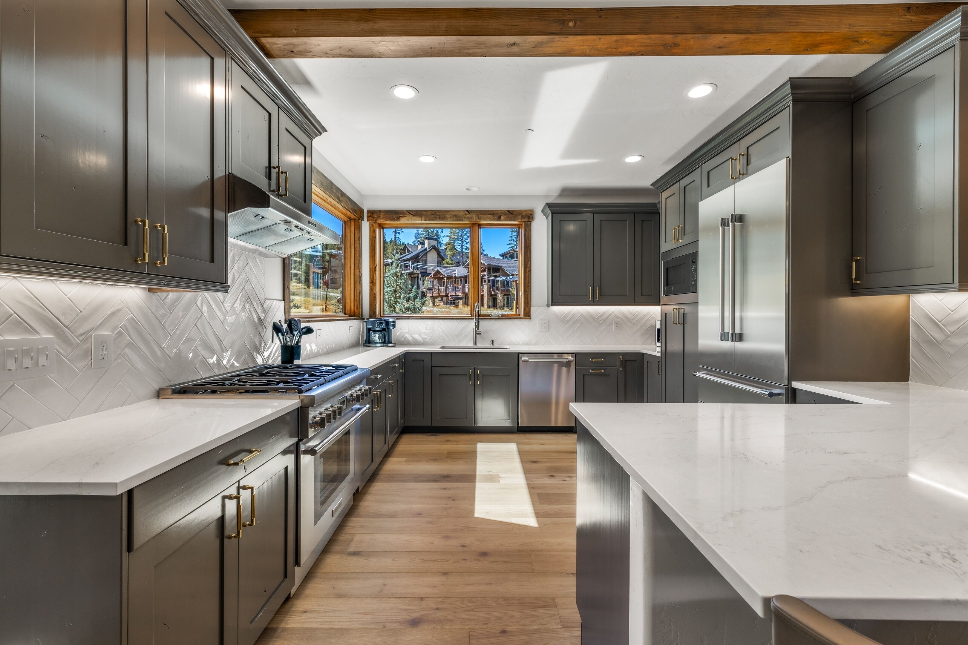 House, 4 Bedrooms | Private kitchen