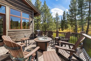 House, 4 Bedrooms | Terrace/patio