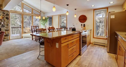 Cc301 Cross Creek 2br 2ba 2 Bedroom Condo by RedAwning