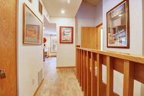Condo, 2 Bedrooms | Interior