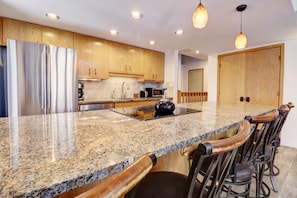 Condo, 2 Bedrooms | Private kitchen | Full-sized fridge, microwave, oven, stovetop - Cc301 Cross Creek 2br 2ba 2 Bedroom Condo by RedAwning (Frisco)