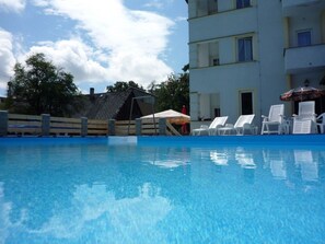 Outdoor pool - Hotel Bellevue (Doksy)