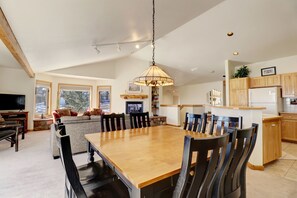 منزل - ٣ غرف نوم | تناول الطعام