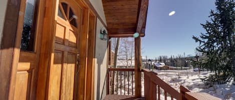 House, 3 Bedrooms | Property grounds