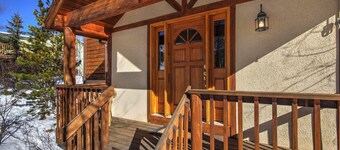 Sauterne Sanctuary 3br 3ba 3 Bedroom Home by RedAwning