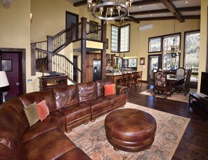 House, 5 Bedrooms | Interior