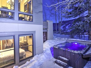 House, 5 Bedrooms | Property grounds