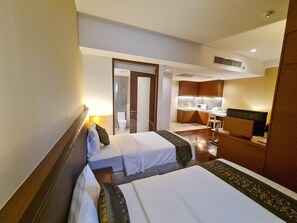 Minibar, in-room safe, desk, blackout drapes - Grand Garden Hotel & Residence (Ban Chang)