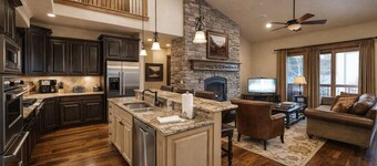 Stillwater Shores 1273 5 Bedroom Townhouse by RedAwning