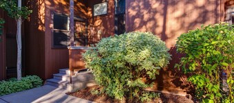 3 Kings Mountain Vista 2 Bedroom Home by RedAwning