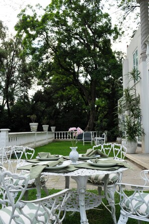 Living area - Mansion Papilio (Mexico City)