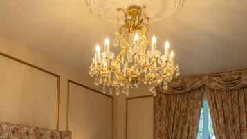 Suite Natalie | 1 soverom, sengetøy av topp kvalitet og individuelt dekorert