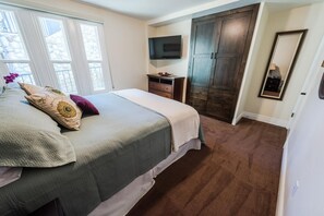 Condo, 2 Bedrooms