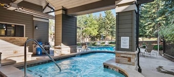 188 Ridgepoint 3 Bedroom Townhouse by RedAwning