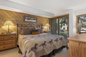 Stadtwohnung, 3 Schlafzimmer | 3 Schlafzimmer, Schreibtisch, laptopgeeigneter Arbeitsplatz