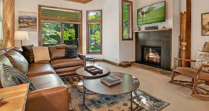 125 Ridgepoint 3 Bedroom Townhouse by RedAwning