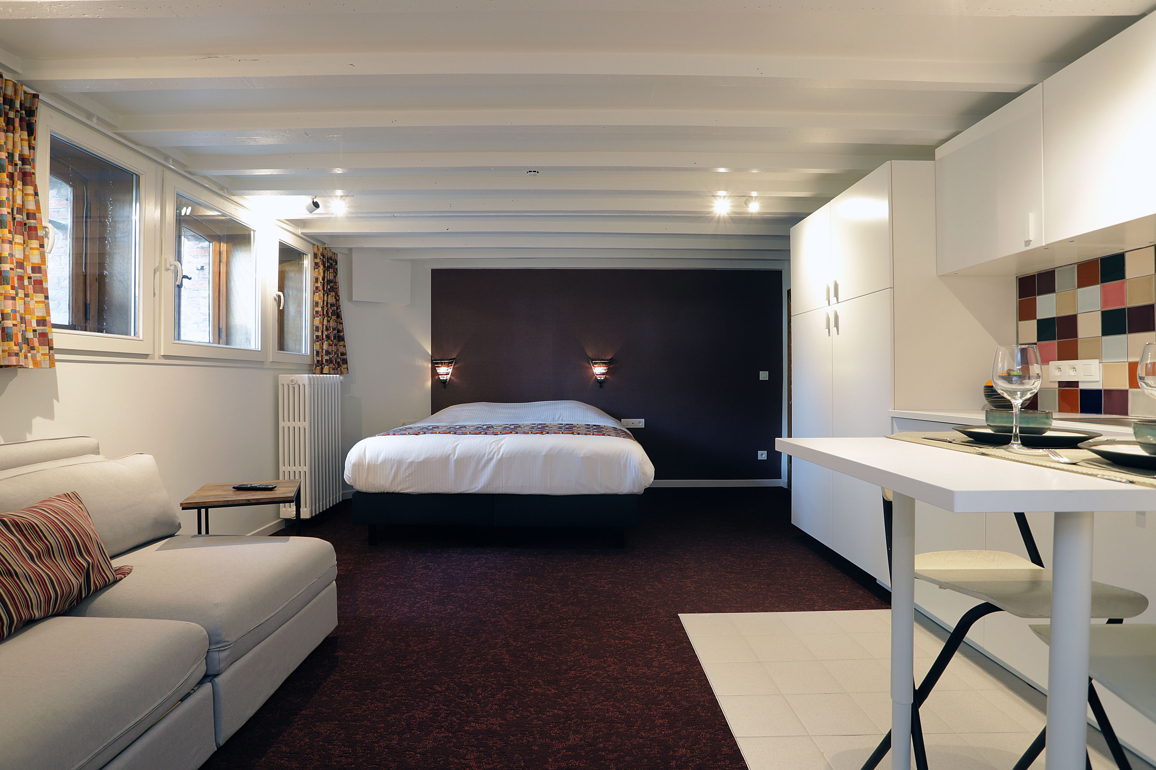 business studio | premium bedding, minibar, individually decorated, individually furnished