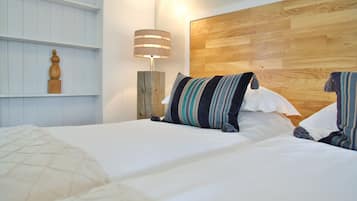 Habitación con 1 cama matrimonial o 2 individuales | Cunas, wifi gratis y acceso para silla de ruedas