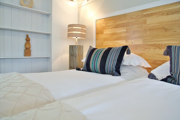 Double or Twin Room | Cribs/infant beds, free WiFi, wheelchair access - Greenbanks Hotel (Dereham)