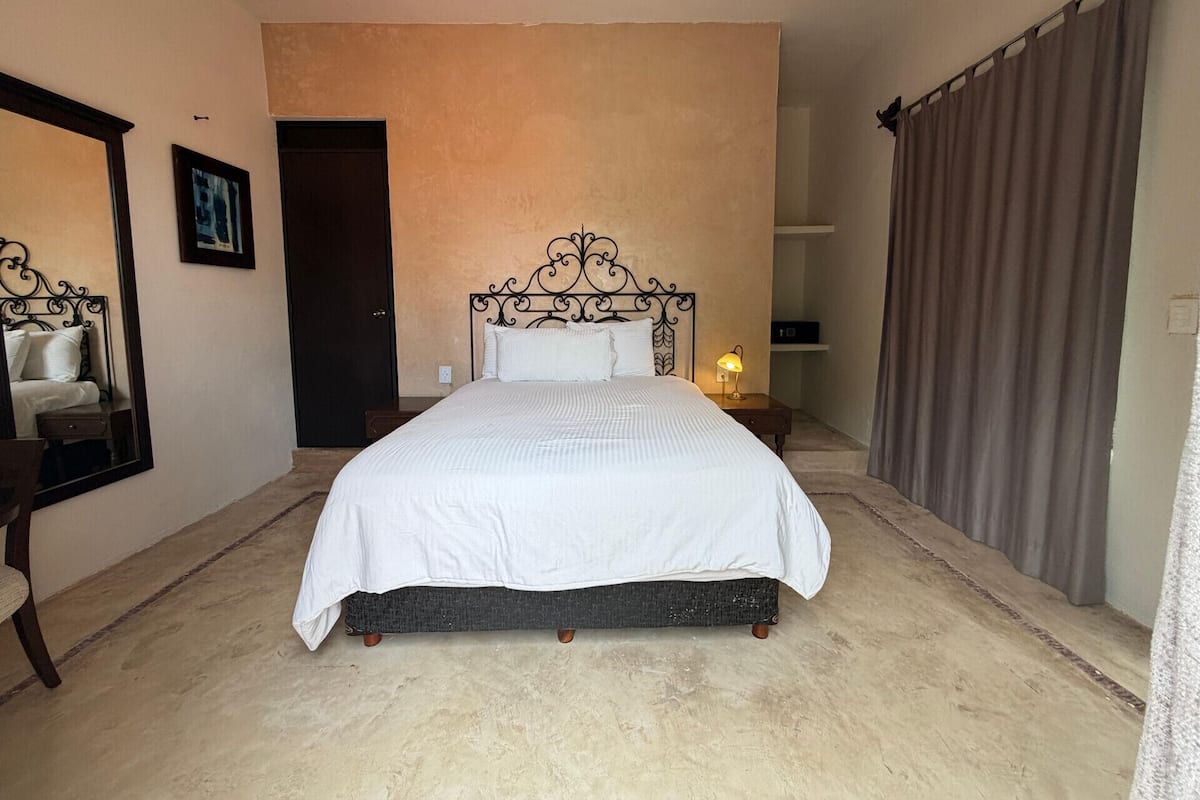 Coffres-forts dans les chambres, fer et planche à repasser