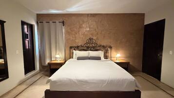 In-room safe, iron/ironing board, free WiFi, bed sheets