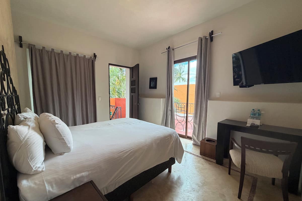 Superior Room, 1 Queen Bed