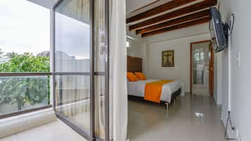 Apartemen, 3 kamar tidur, balkon | 2 kamar tidur, brankas, tirai kedap cahaya, dan Wi-Fi gratis