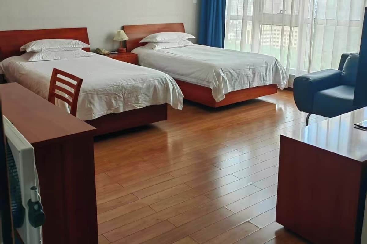 Quarto casal ou duplo superior | 1 quarto, edredons de pluma, frigobar, escrivaninha