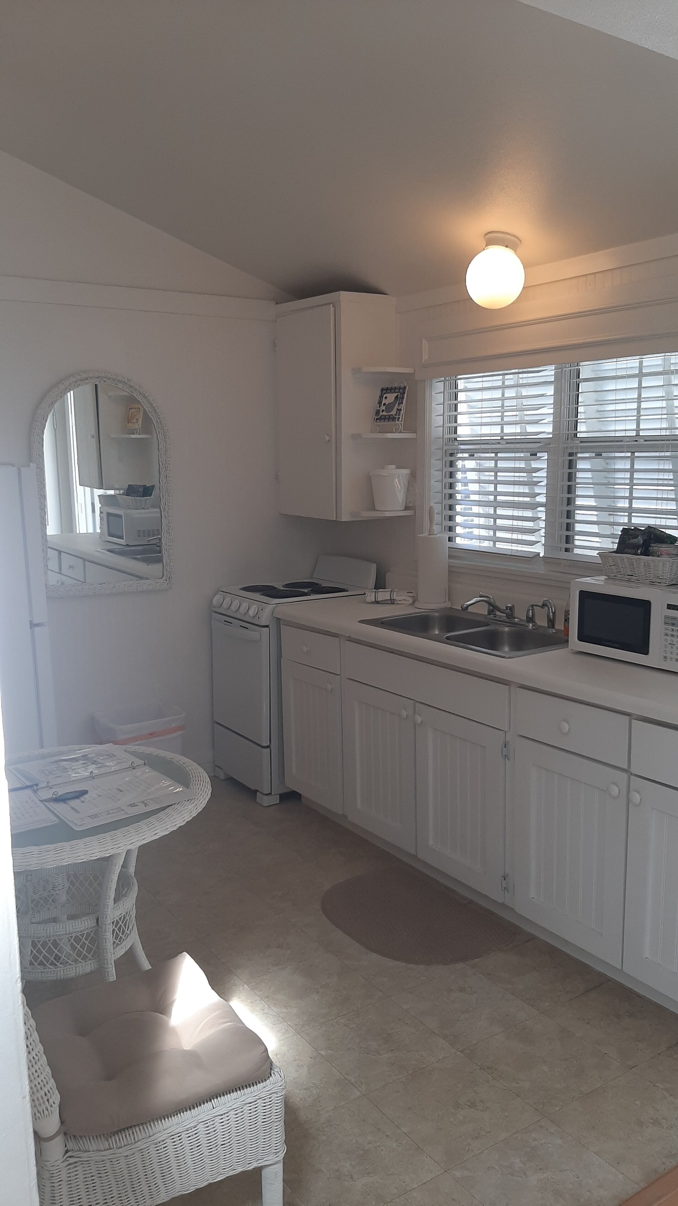 romantic bungalow, private bathroom (108 dolphin) | private kitchen | mini-fridge, microwave, coffee/tea maker, toaster