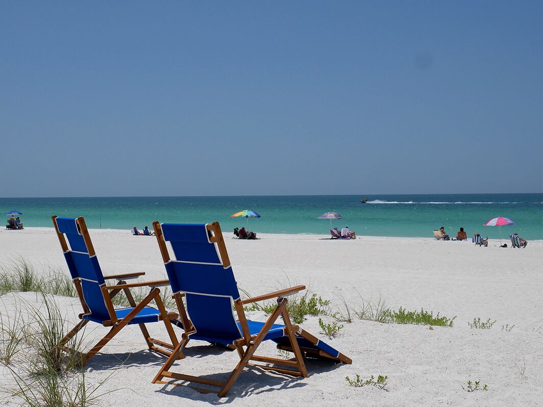private beach, white sand, sun-loungers, beach umbrellas