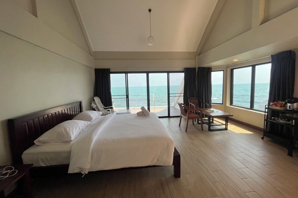 Baan Chom Talay Super Deluxe | 1 chambre, minibar, accès au Wi-Fi (inclus), literie fournie