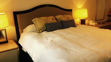 Superior Room, 1 King Bed | Individually decorated, individually furnished, free WiFi