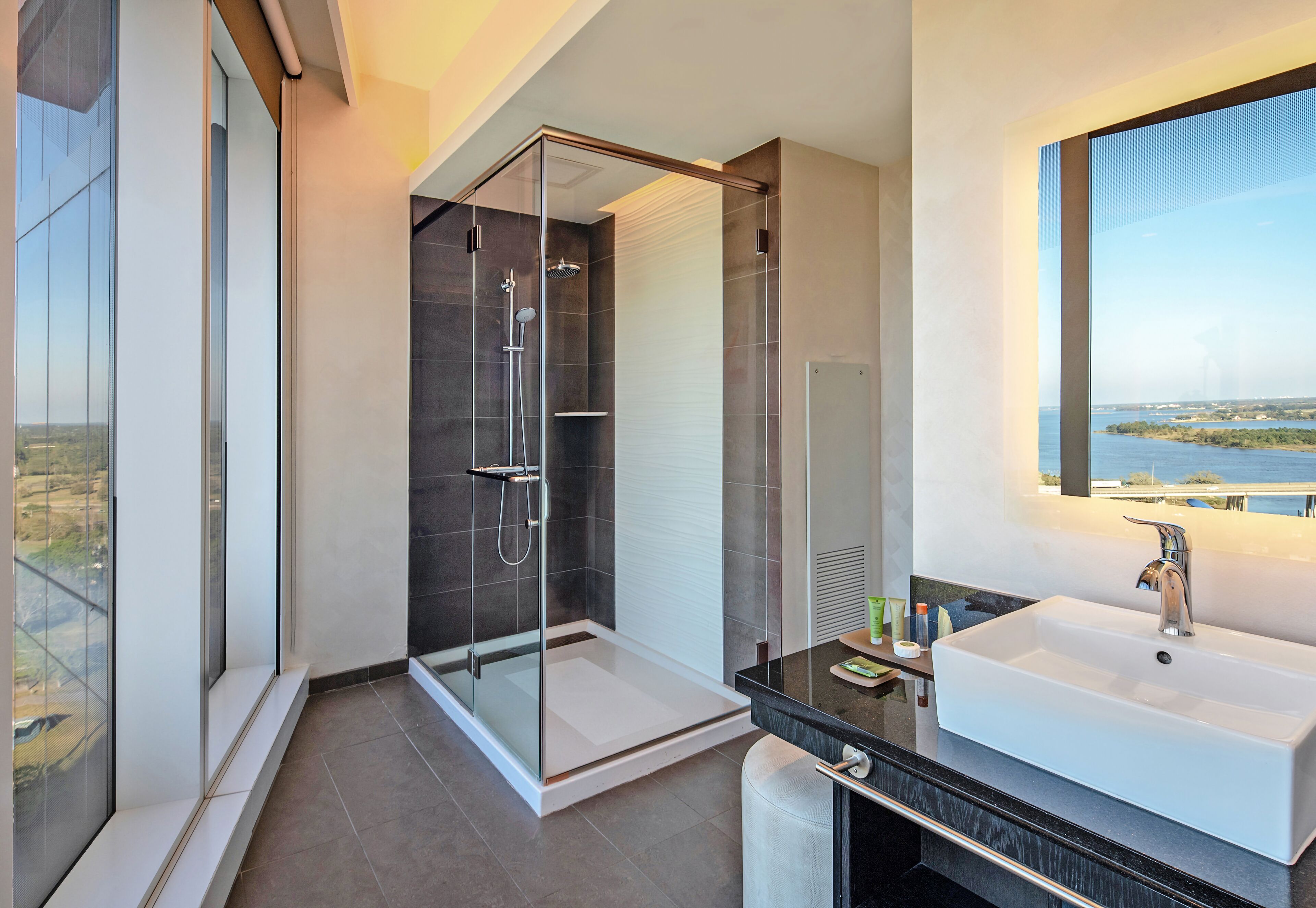 1 bedroom, premium bedding, pillow-top beds, in-room safe