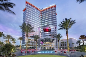 Outdoor pool, open 10:00 AM to 8:00 PM, cabanas (surcharge) - Scarlet Pearl Casino Resort (D'Iberville)