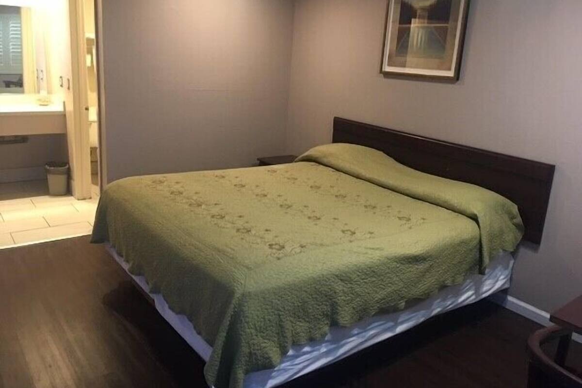 Zimmer, 1 King-Bett | Kostenloses WLAN