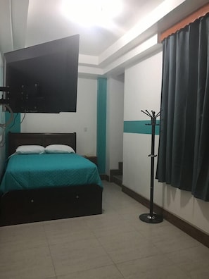 Desk, rollaway beds, free WiFi