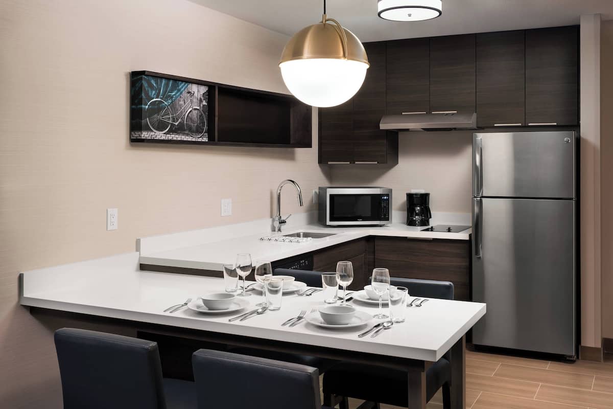 studio, multiple beds, non smoking | private kitchen | full-sized fridge, microwave, stovetop, dishwasher