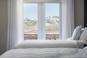 Tabla de planchar con plancha, cunas gratuitas y wifi gratis