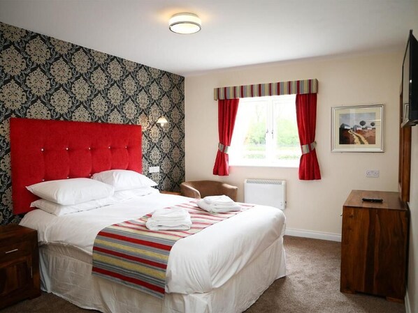 مكواة/لوح كي وواي فاي مجانًا وملاءات أسرّة