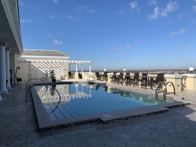 Luxury & Spacious 3B/3B Top Floor Vacation Villa -  Near Disney World