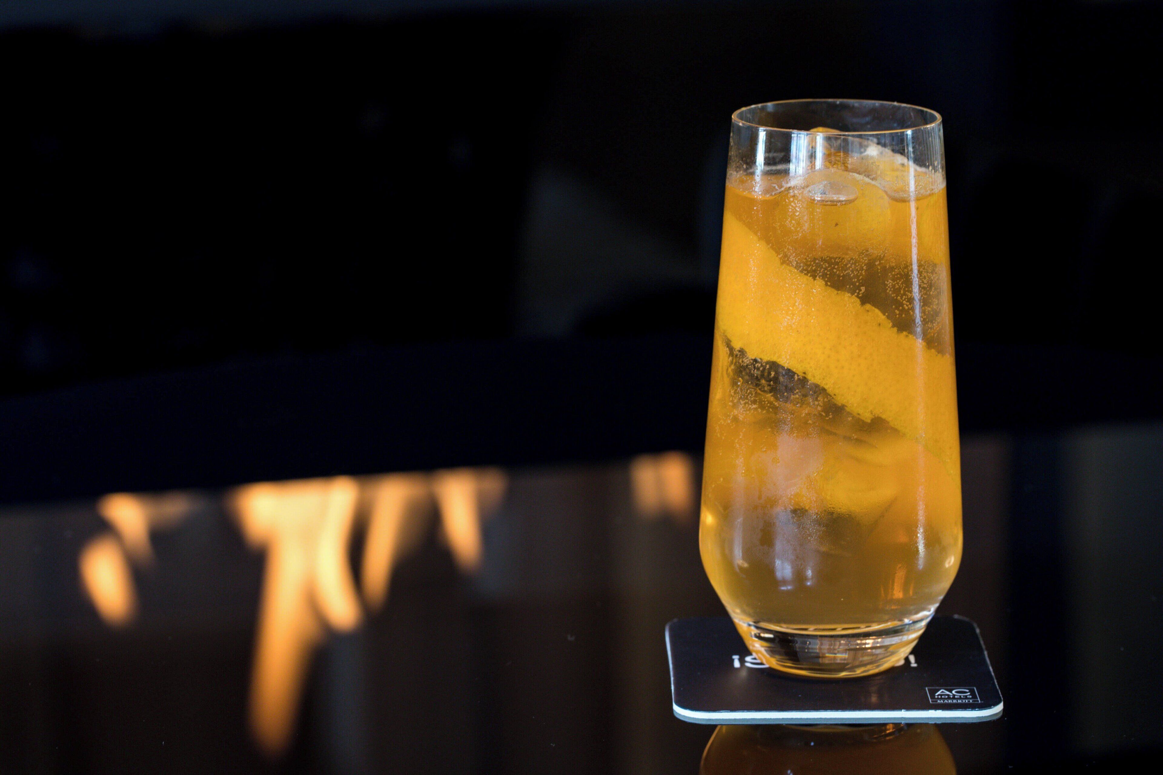 Bar lounge