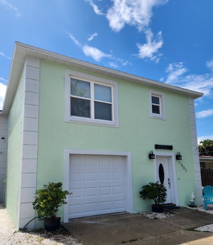 <br>  Salty Pelican Beach House! 300 feet to the Atlantic Ocean!