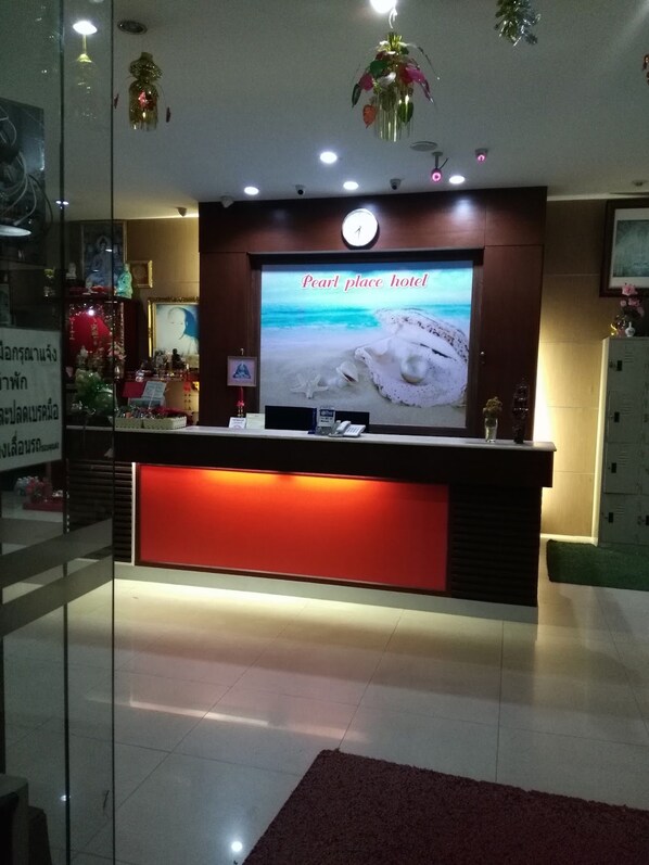 Interior entrance - Pearl Place Hotel (Hat Yai)
