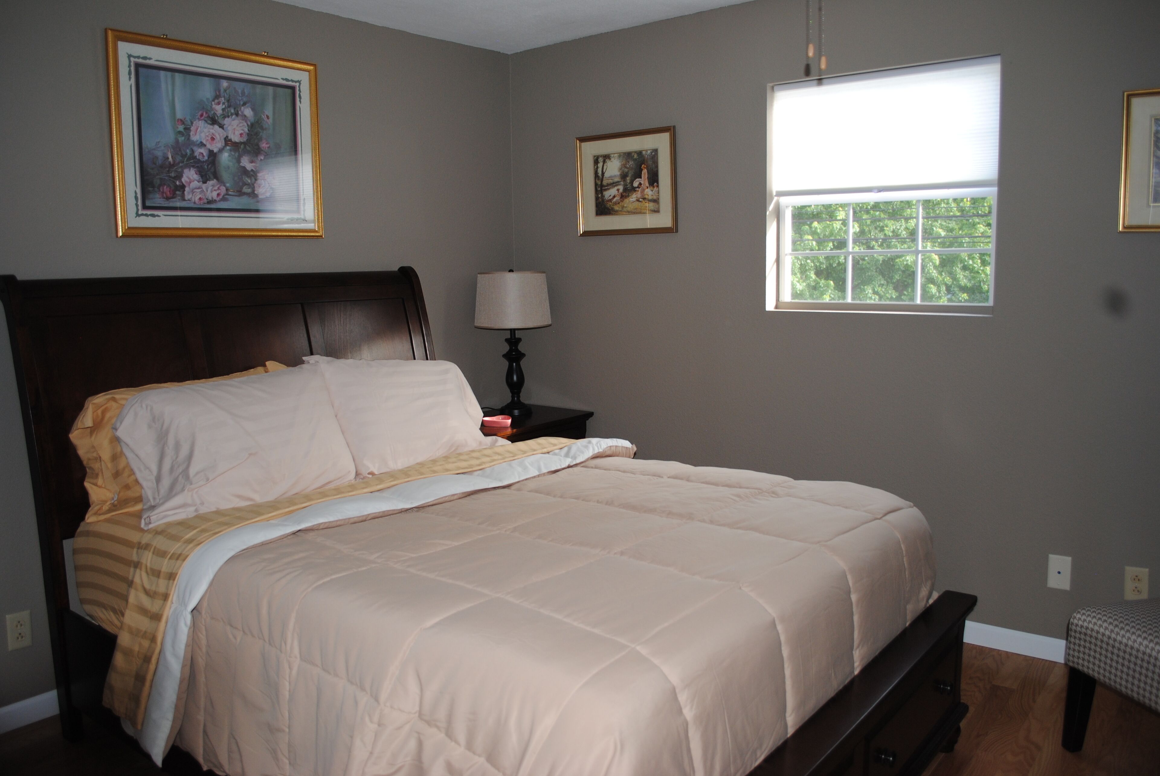 2 多间卧室、熨斗/熨衣板、免费 WiFi、床单