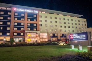 Building design - Hilton Garden Inn Nairobi Airport (Nairobi)