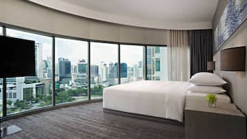 1 bedroom, Egyptian cotton sheets, premium bedding, in-room safe